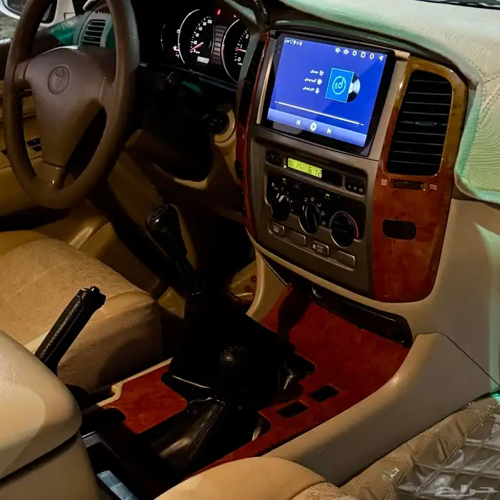 لاندكروزر 2004 عداد قليل ( قير عادي ) 20