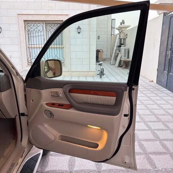 لكزس lx470 2005 25