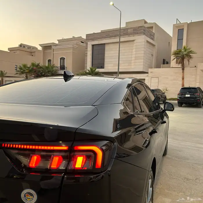 فورد تورس فل كاامل تيتانيوم 2023 ممشى قليل 3