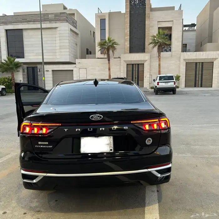 فورد تورس فل كاامل تيتانيوم 2023 ممشى قليل 4