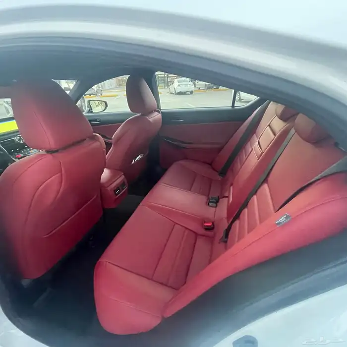 لكزس is 300 F Sport 2021 ماشيه 20 الف فقط 8