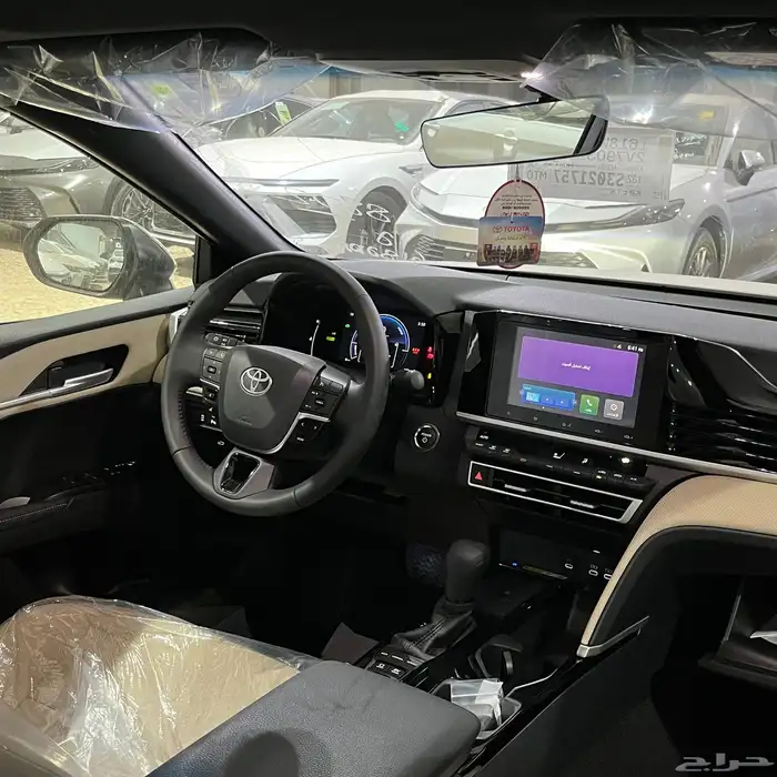 عرض خاص   تويوتا كامري LE نص فل بنزين 2025 4