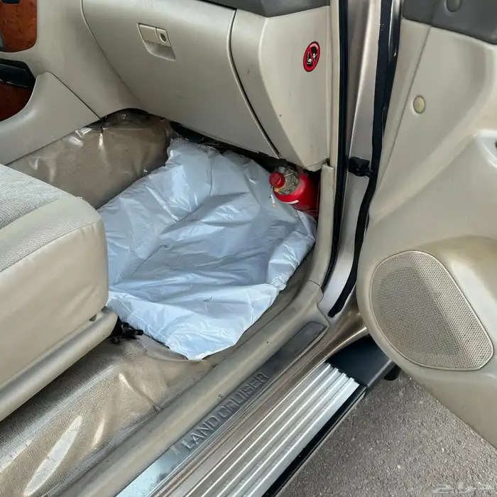 لاندكروزر 2006 ( قير عادي - اسبير علاق ) 24