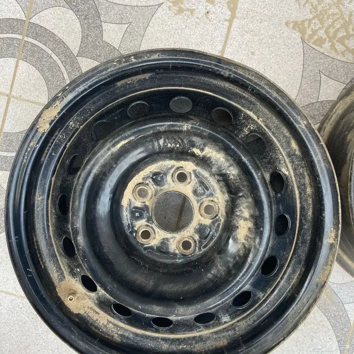 للببع جنوط حديد مقاس 15 1