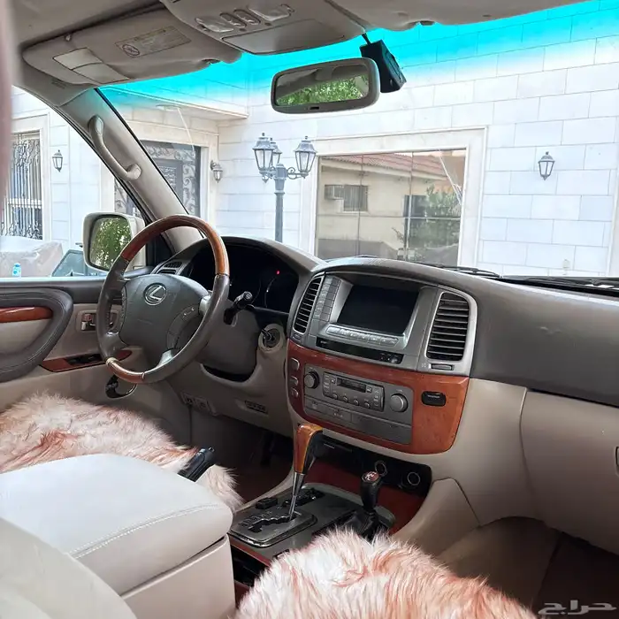 لكزس lx470 2005 33