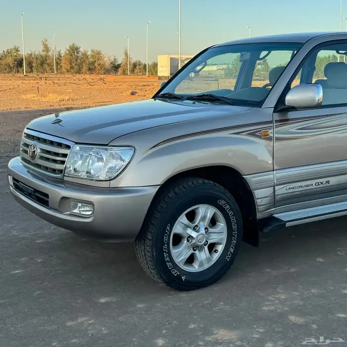 لاندكروزر 2006 ( قير عادي - اسبير علاق ) 3