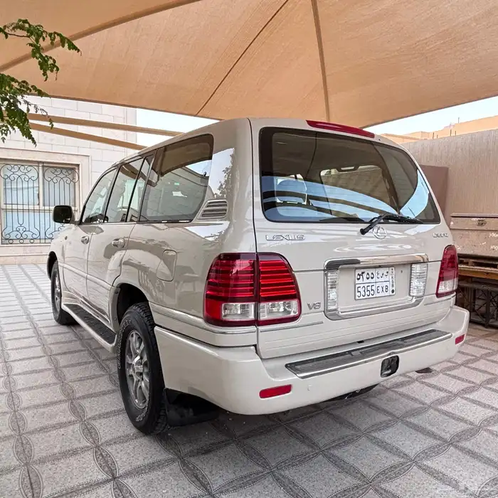 لكزس lx470 2005 2