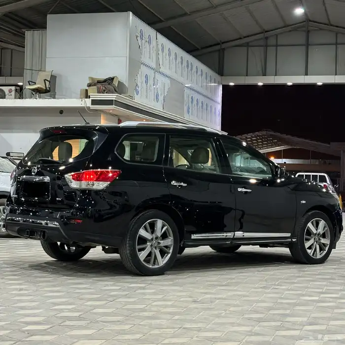 نيسان بافندر 2014 فل كامل فتحه سقف SV عائلي ثلاث صفوف 6