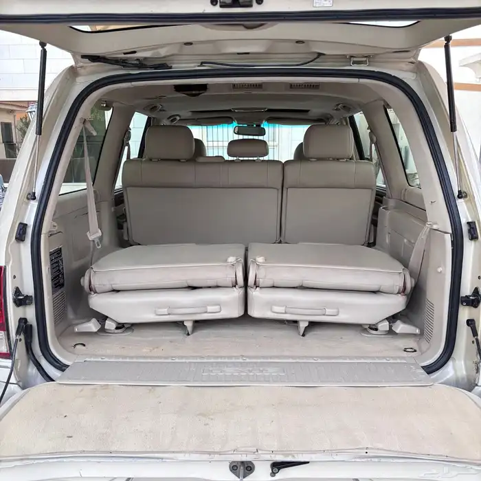 لكزس lx470 2005 22