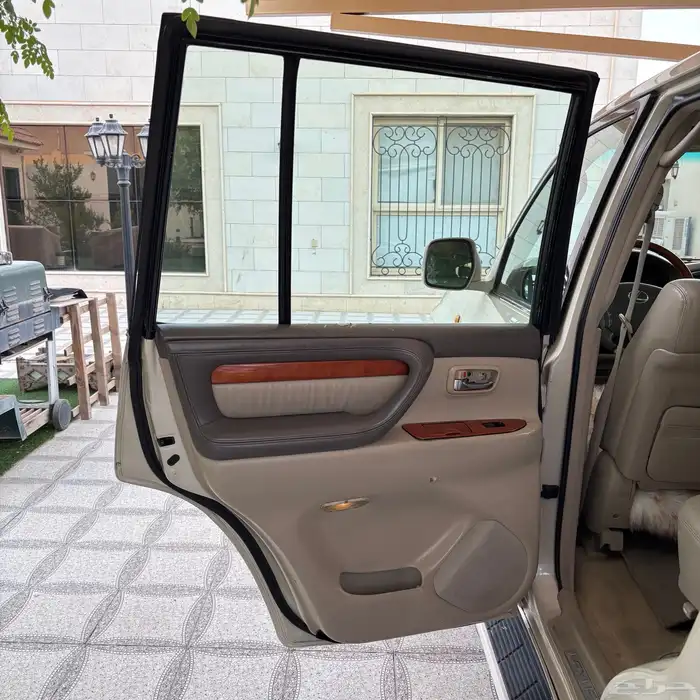 لكزس lx470 2005 18