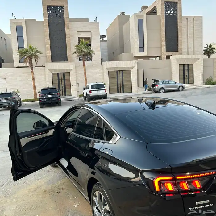 فورد تورس فل كاامل تيتانيوم 2023 ممشى قليل 6