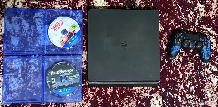 بلاي ستيشن 4 نظيف وبدون ملاحظات 0