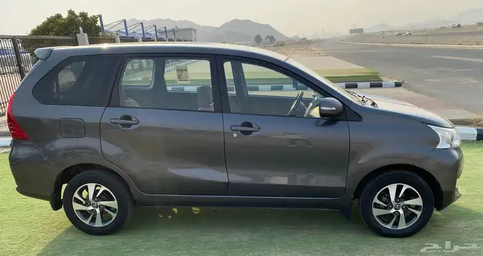 تويتا افانزا 2017 4