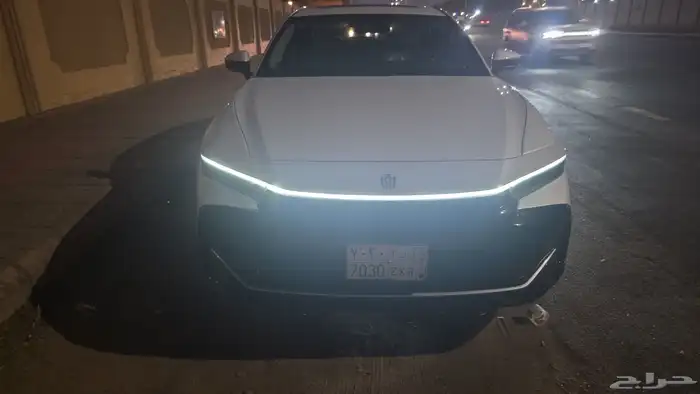 كراون 2023 ابيض لولوي تويوتا موديل 2023 0