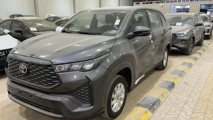 تويوتا انوفا GL 2026 بنزين ابيض ورمادي 1