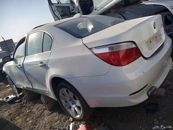 تشليح قطع غيار بي BMW مديل 2005ججم 530 1