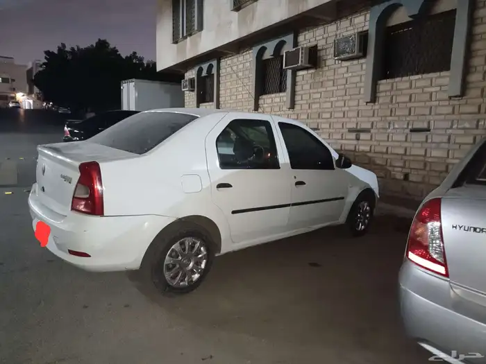 رينو لوجان 2012 3