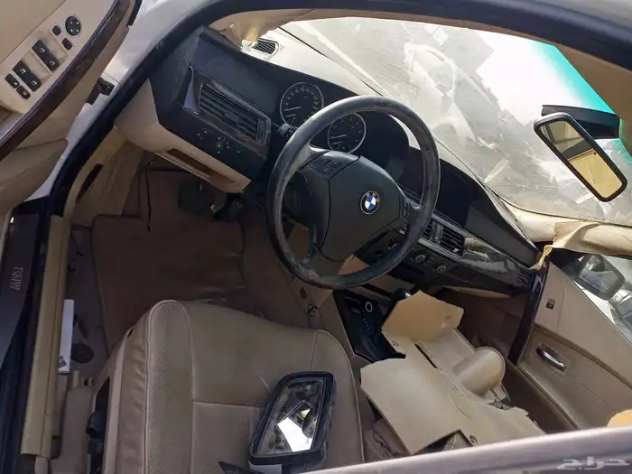 تشليح قطع غيار بي BMW مديل 2005ججم 530 2