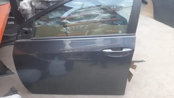 يتوفر لدينا ابواب كورلا امامي وخلفي 16 0