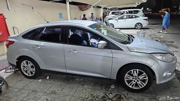 للبيع فورد فوكس نظيف 2012 للبيع 2