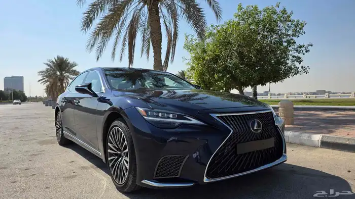 لكزس LS 350 موديل 2025 شبه جديدة ما مشت إلا 2000 كم فقط 1
