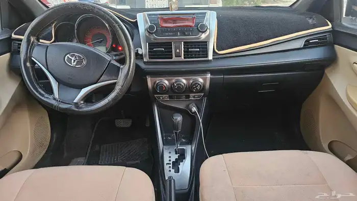 تويوتا يارس هاتشباك 2015 1