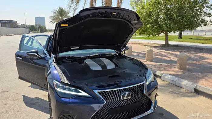 لكزس LS 350 موديل 2025 شبه جديدة ما مشت إلا 2000 كم فقط 33