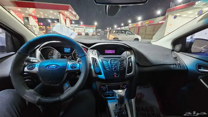 للبيع فورد فوكس نظيف 2012 للبيع 8