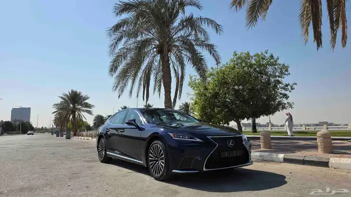 لكزس LS 350 موديل 2025 شبه جديدة ما مشت إلا 2000 كم فقط 0