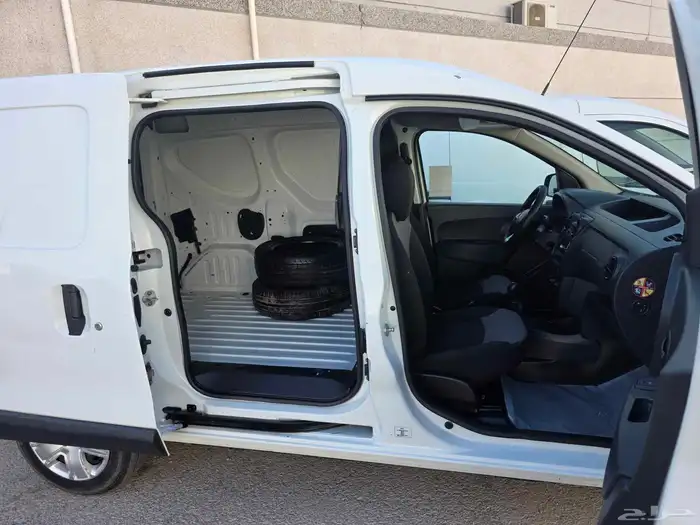 رينو دوكر فان 2022 حبتين نضيف بنزين 5