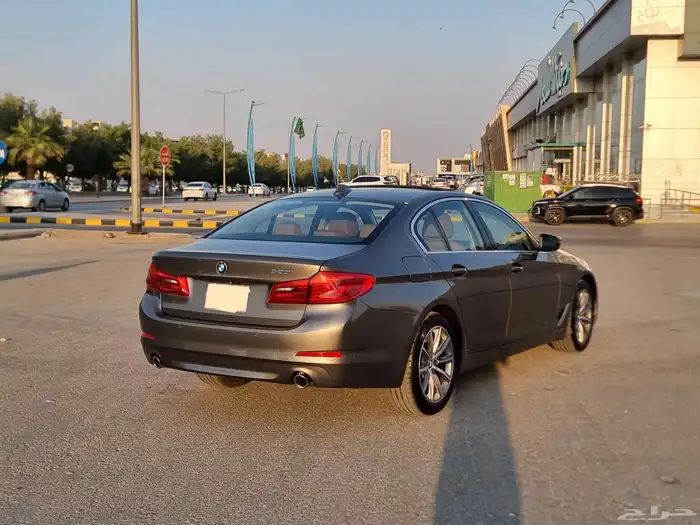 بي ام دبليو 520i للبيع ستاندر 2