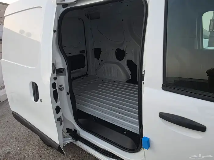 رينو دوكر فان 2022 حبتين نضيف بنزين 26