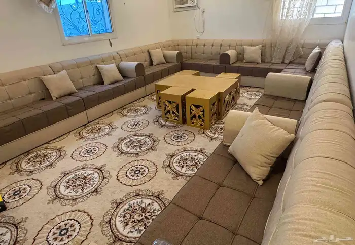 كنب للبيع حجم كبير 6.5 في 3.5 في 5.5 0