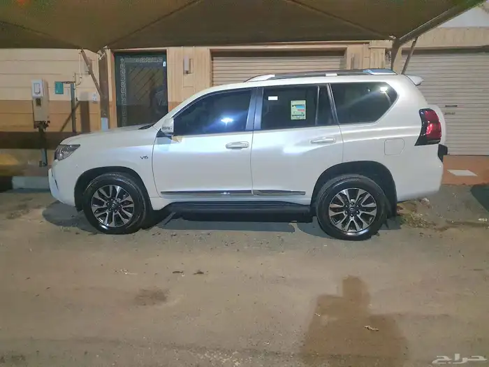 تويوتا برادو 2023 ماشي 33 الف فقط وارد الساير فتحة جلد بنزين 31