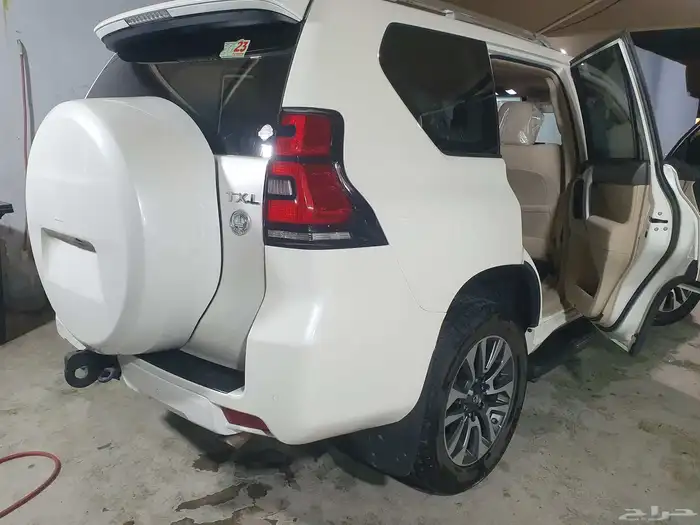 تويوتا برادو 2023 ماشي 33 الف فقط وارد الساير فتحة جلد بنزين 37