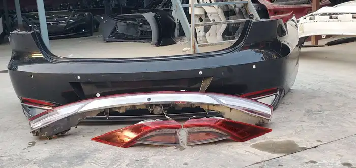 اسطبات خلفيه وصدام خلفي ازيرا 2021يلا2023اصلي وكاله على شرط 0