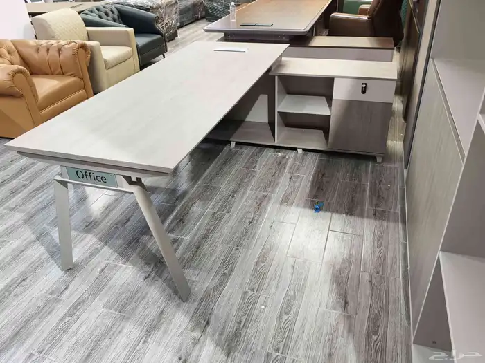 مكتب مدير طقم مكتب اداري دولاب كرسي جلد فخم 3