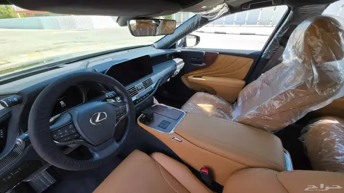 لكزس LS 350 موديل 2025 شبه جديدة ما مشت إلا 2000 كم فقط 21
