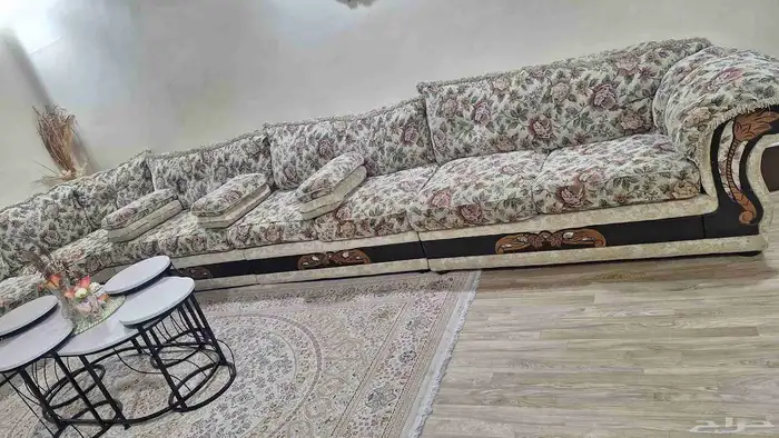 كنب تفصيل أتراك نظيف يتسع ل 15 شخص ع شكل حرف Uللبيع المستعجل 0