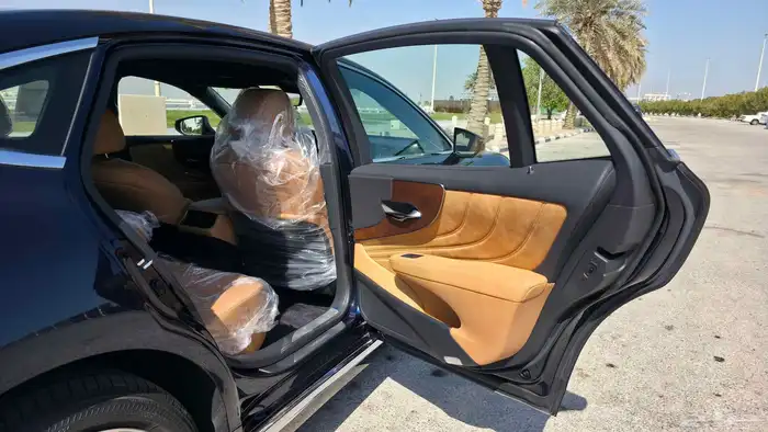 لكزس LS 350 موديل 2025 شبه جديدة ما مشت إلا 2000 كم فقط 26