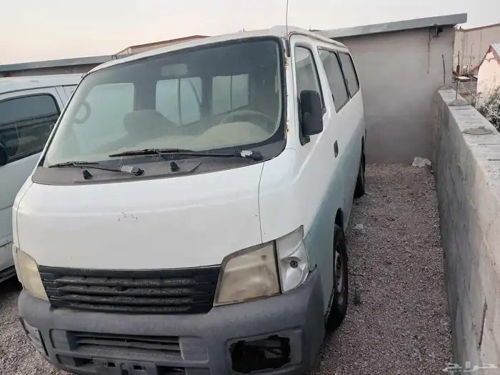 للبيع تشليح قطع غيار باص نيسان 2007 بنزين 0