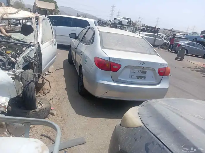 قطع هونداي النترا من 2010 الى 25 قطع تويوتا هايلوكس راش جميع 0