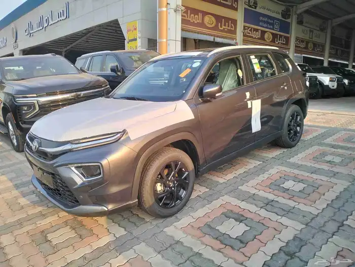 تويوتا اوربان كروزر فل كامل GLX موديل 2026 سعودي 8