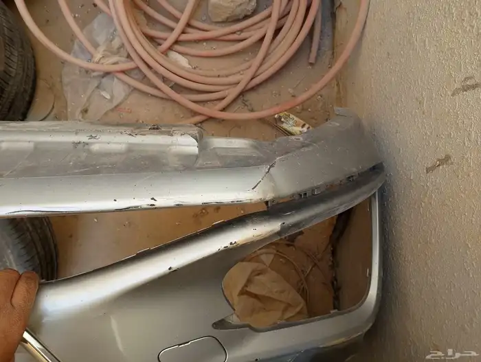 للبيع قطع غيار BMW وفورد ford موستنج وmg5 2