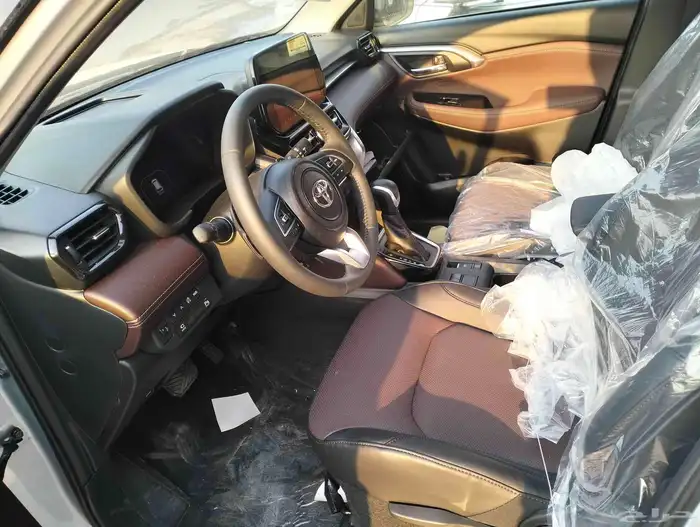 تويوتا اوربان كروزر فل كامل GLX موديل 2026 سعودي 7