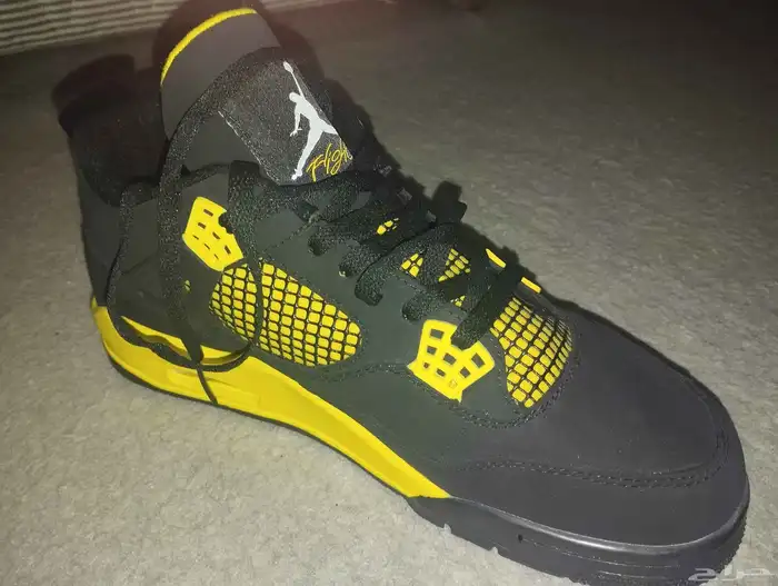 Jordan 4 reto thunder 1