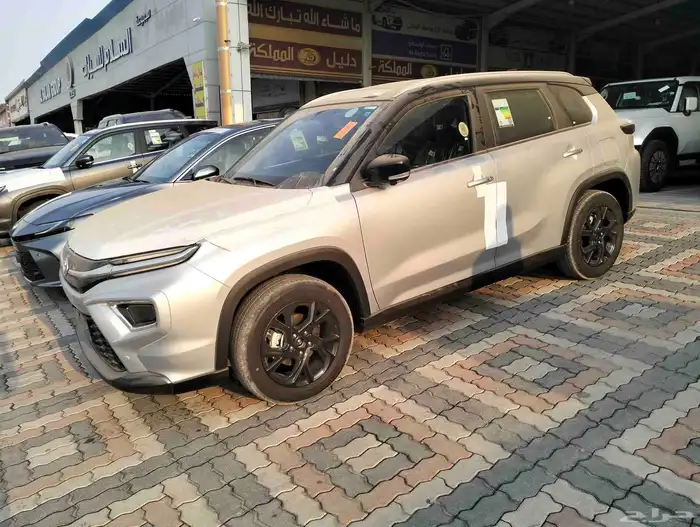 تويوتا اوربان كروزر فل كامل GLX موديل 2026 سعودي 3