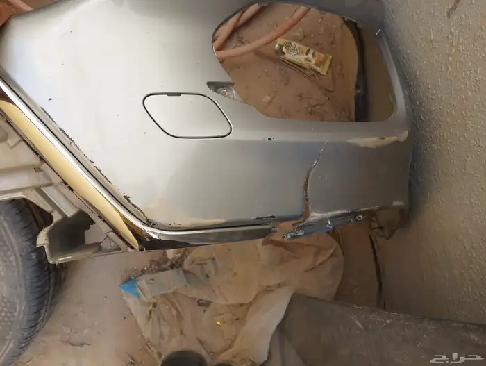 للبيع قطع غيار BMW وفورد ford موستنج وmg5 5