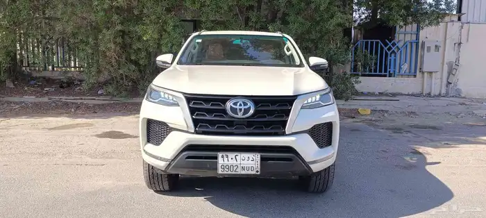 Toyota Fortuner 1