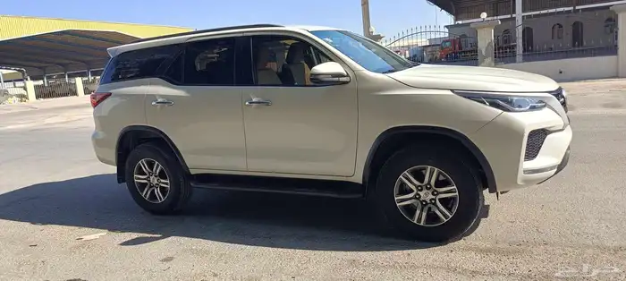 Toyota Fortuner 2